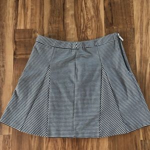 Micheal Kors Size 8 skirt